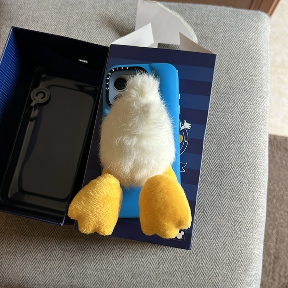 CASETIFY Donald Duck Plush Grippy case for iPhone 15 Pro - Picture 7 of 9